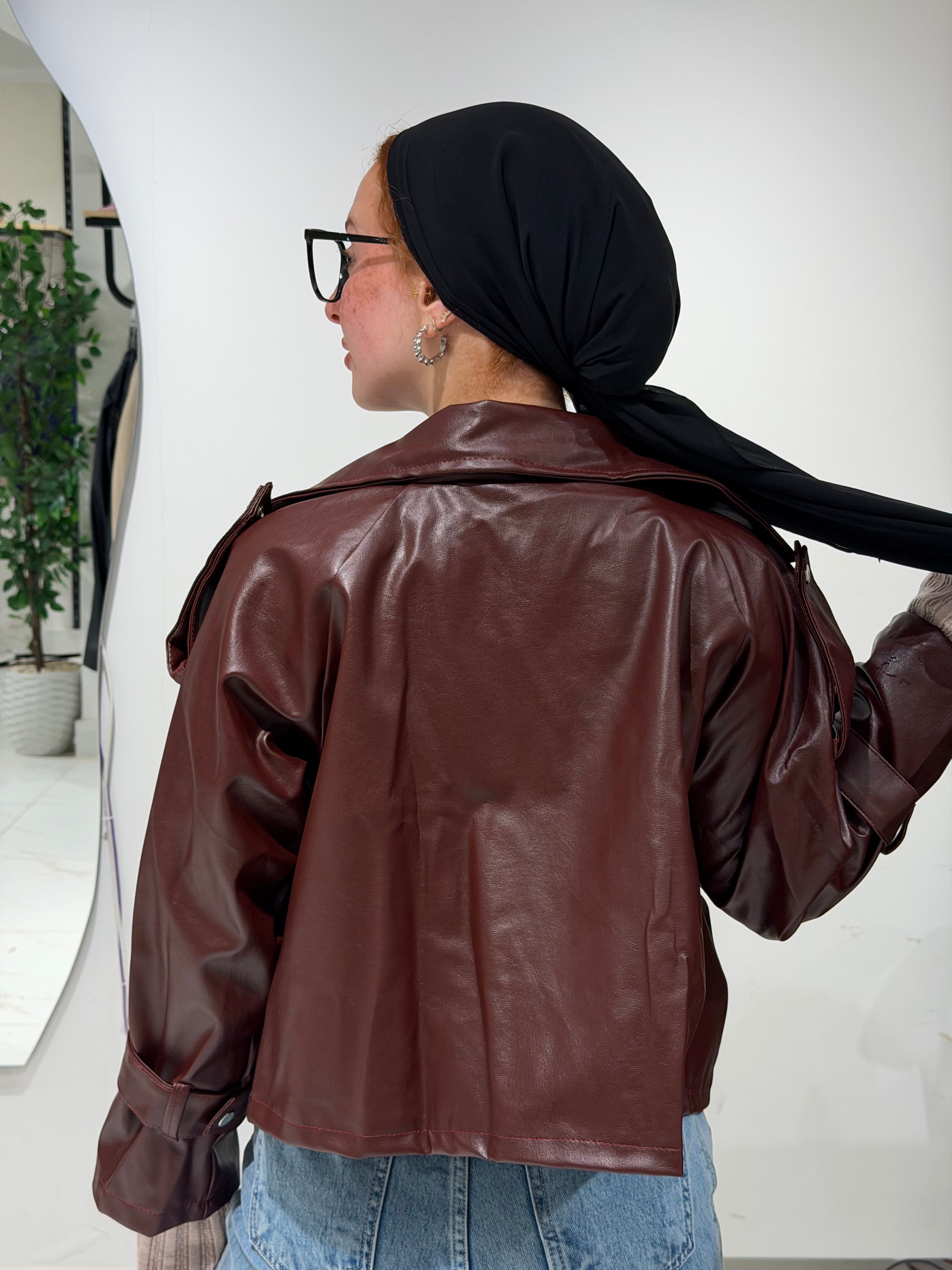 Crop leather jacket